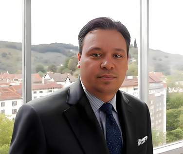 Marius Nicolae（罗马尼亚）